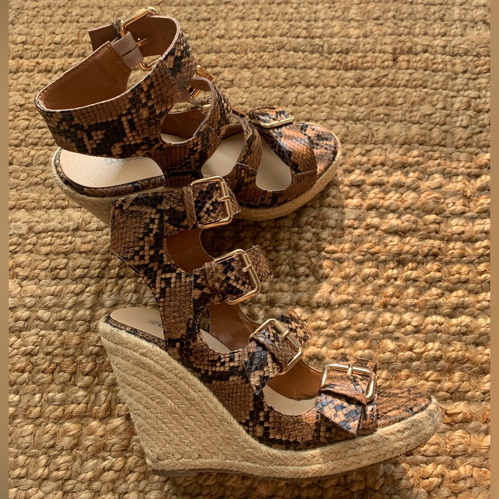Wedge sandals